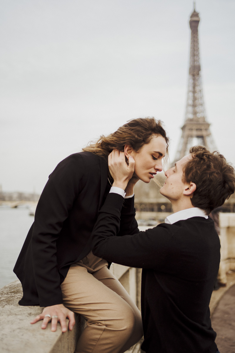 couple shoot in Paris